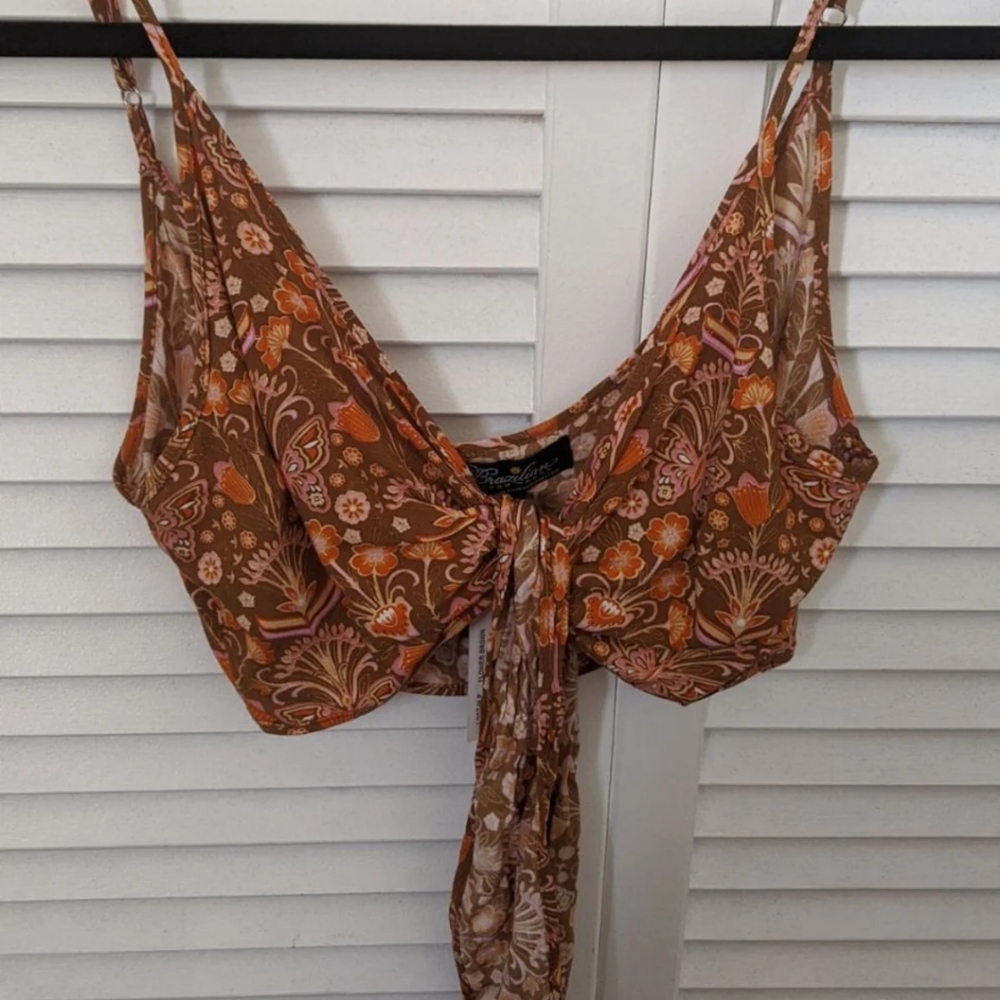 Tie-up crop top